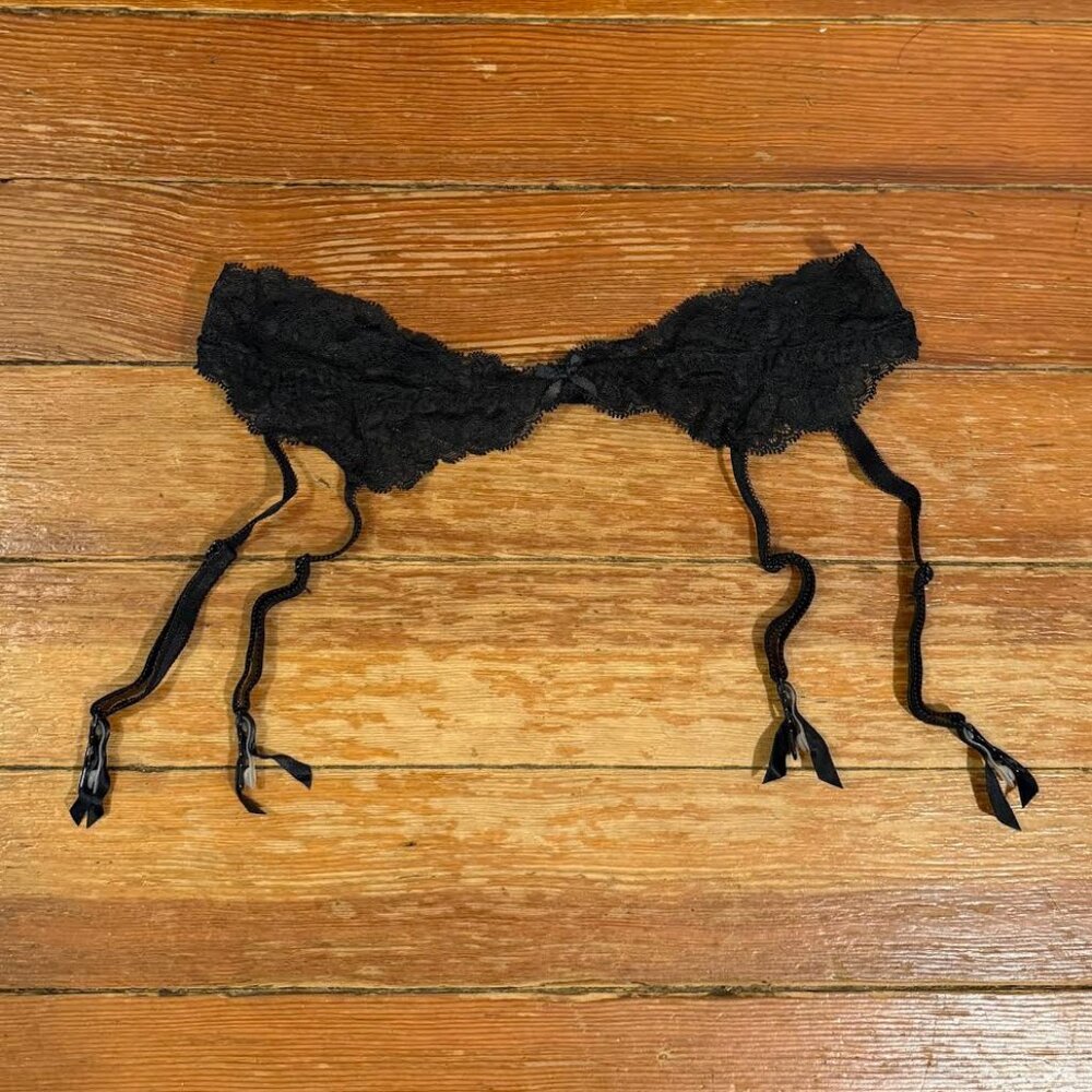 Victoria's Secret XS/S Black Lace Garter Belt